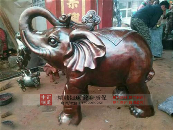 大象雕像.jpg 大象雕像.jpg