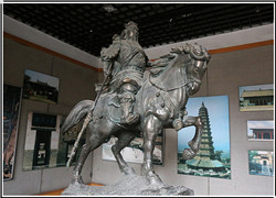騎馬關(guān)公像 騎馬關(guān)公像