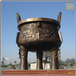 鑄銅關(guān)公 室外黃銅三足圓鼎擺件